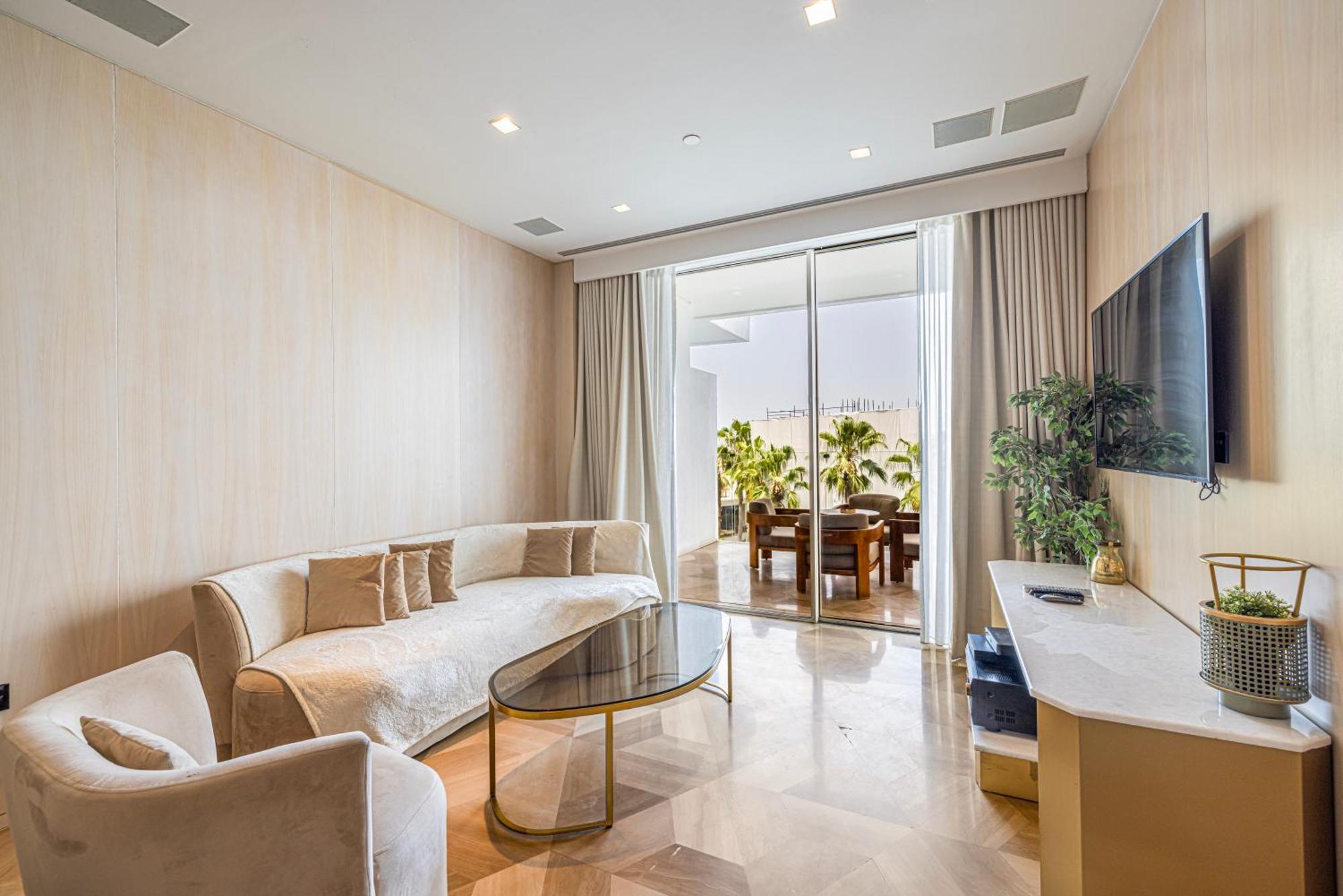 Daniels Five Palm 2br With Garden View Apartment